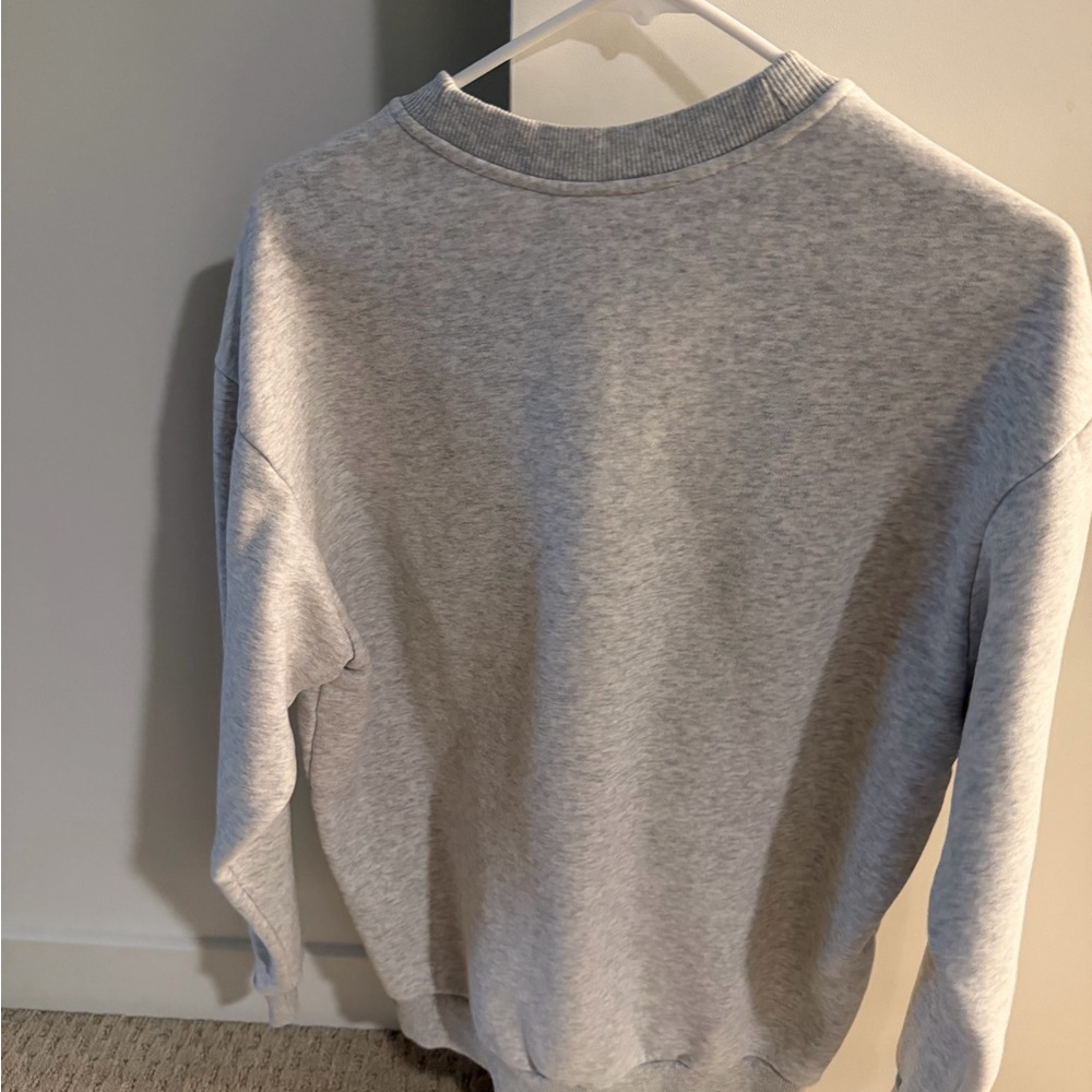 Vuori Unisex Gray Crew Neck Sweater